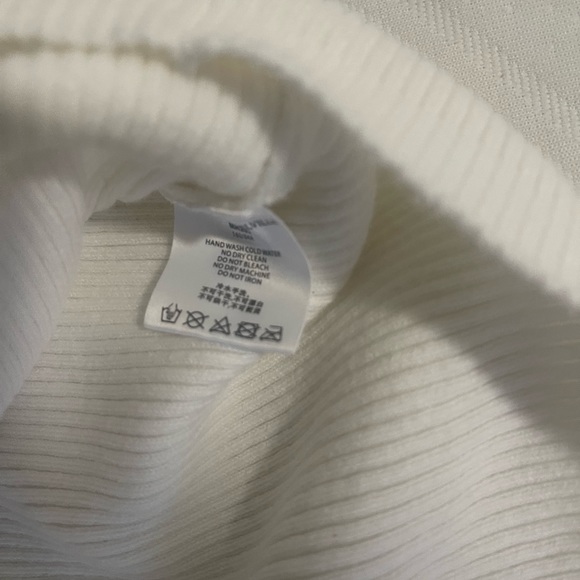 Sweater - Picture 3 of 4